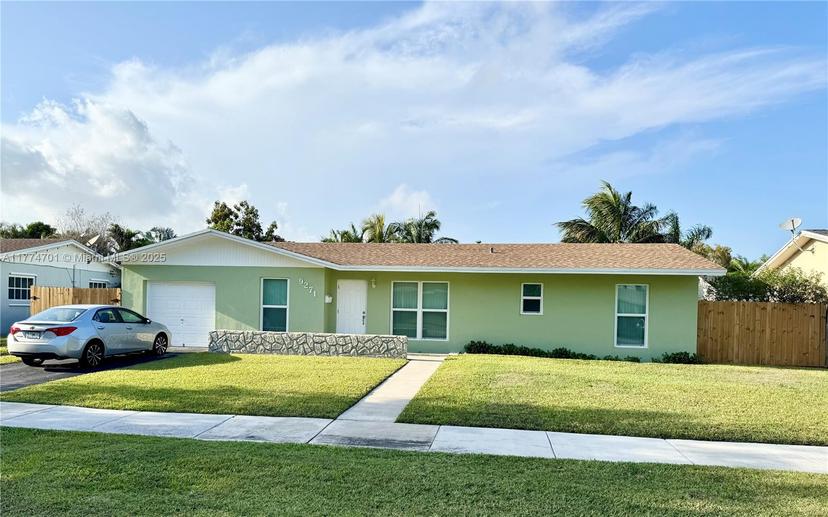 Picture of 9271 SW 183Rd Ter, Palmetto Bay FL 33157