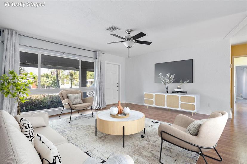 Picture of 300 SE 1St Ave, Pompano Beach FL 33060