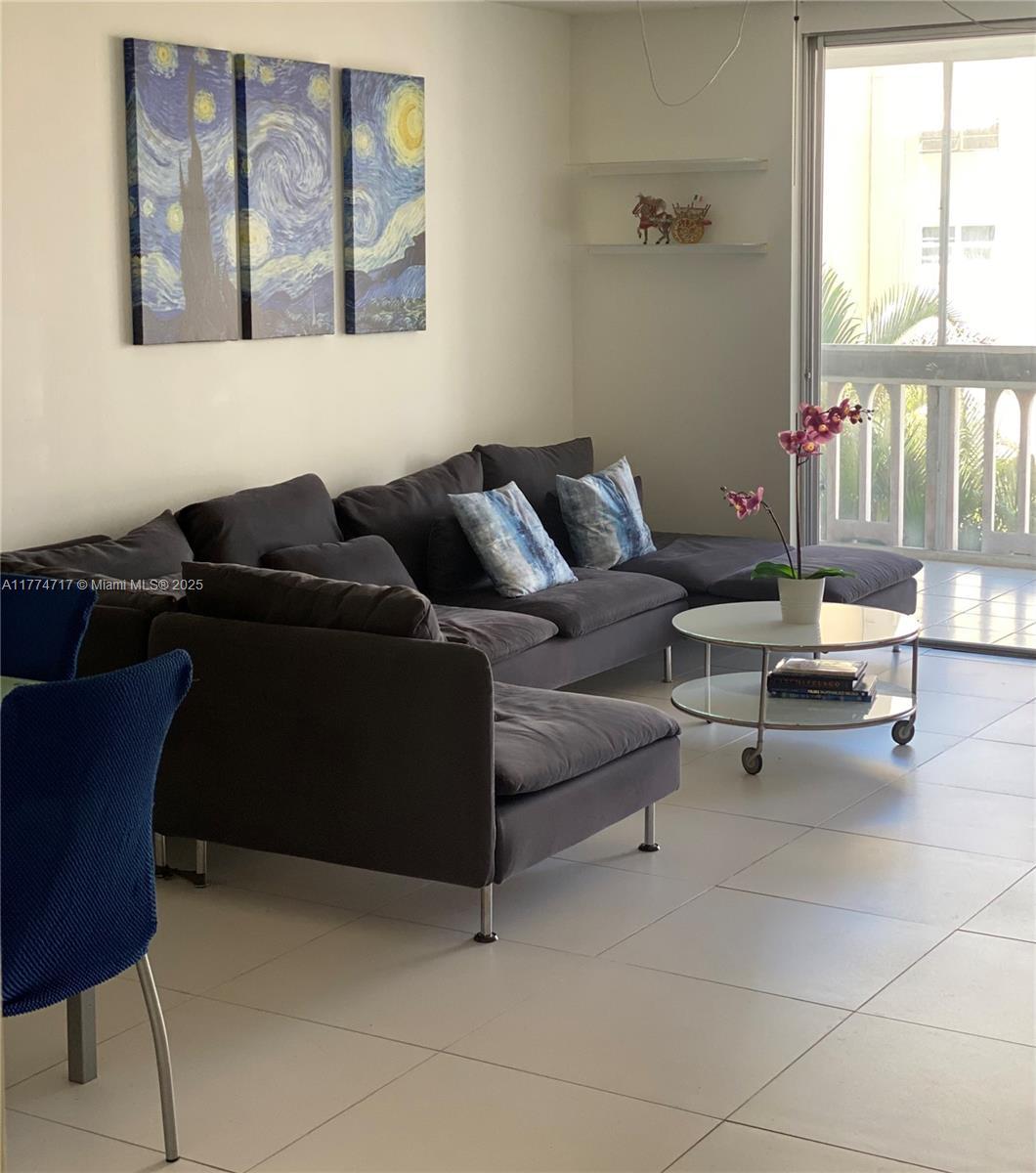 Picture of 610 NE 12Th Ave # 308, Hallandale Beach, FL 33009