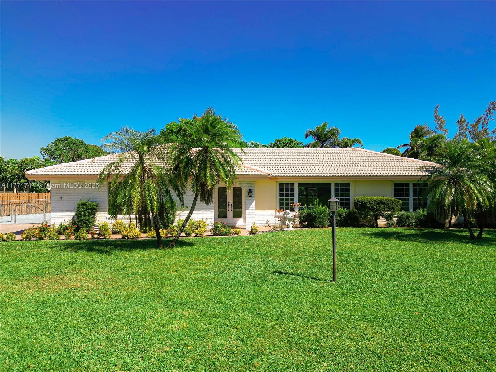 Picture of 11941 Tara Dr, Plantation, FL 33325