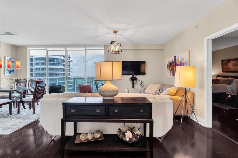 Picture of 1250 S Miami Ave # 2701, Miami FL 33130