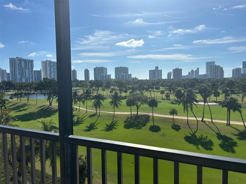 Picture of 20335 W Country Club Dr # 608, Aventura FL 33180
