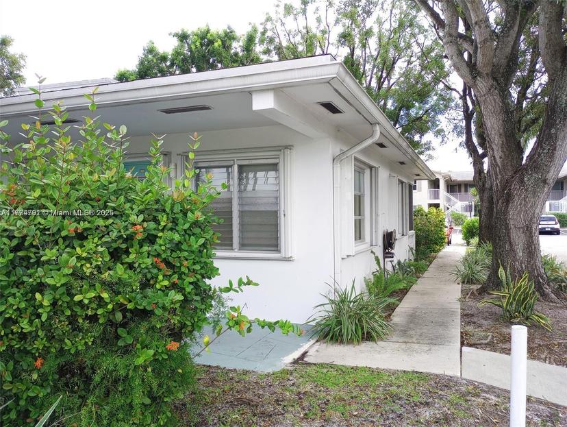 Picture of 2141 NE 42Nd Ct # 99, Lighthouse Point FL 33064