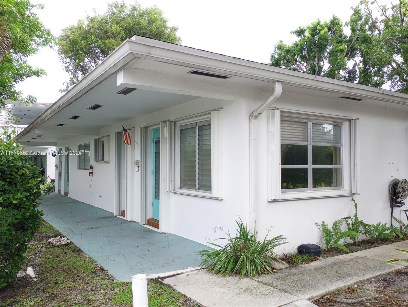 Picture of 2141 NE 42Nd Ct # 99, Lighthouse Point, FL 33064