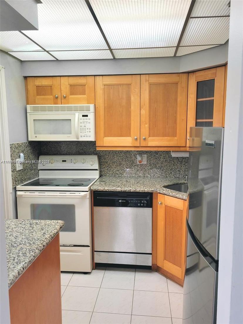 Picture of 2141 NE 42Nd Ct # 99, Lighthouse Point FL 33064