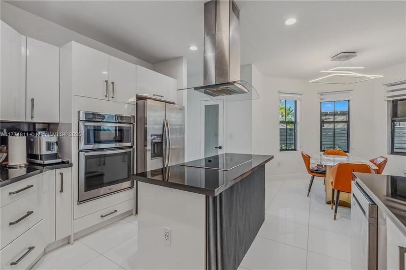 Picture of 9839 NW 8Th Ter, Miami FL 33172