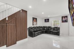 Picture of 8775 Park Blvd # 111, Miami, FL 33172