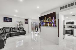 Picture of 8775 Park Blvd # 111, Miami, FL 33172