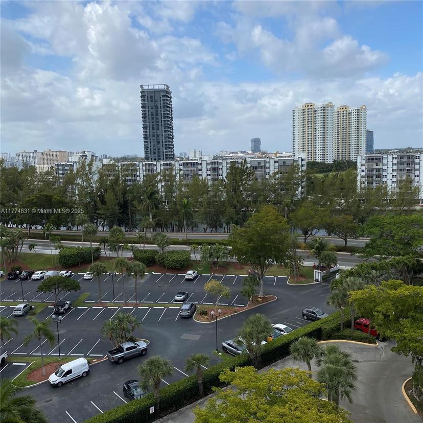 Picture of 500 Three Islands Blvd # 624, Hallandale Beach FL 33009