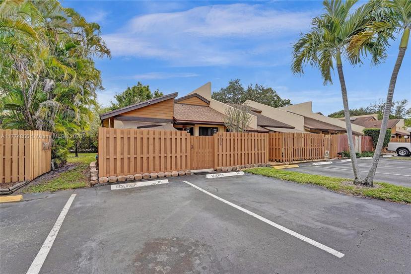 Picture of 3936 NW 77Th Ave # 3936, Davie FL 33024