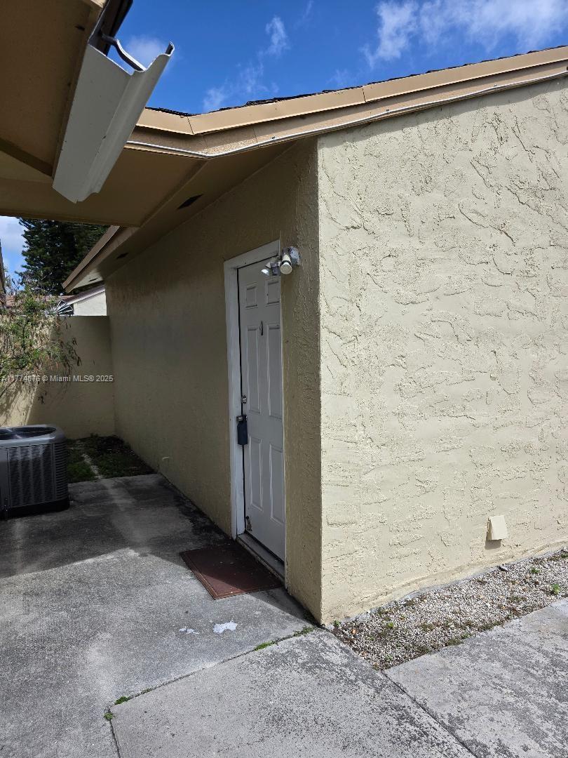 Picture of 1356 Pelican Ct, Homestead FL 33035