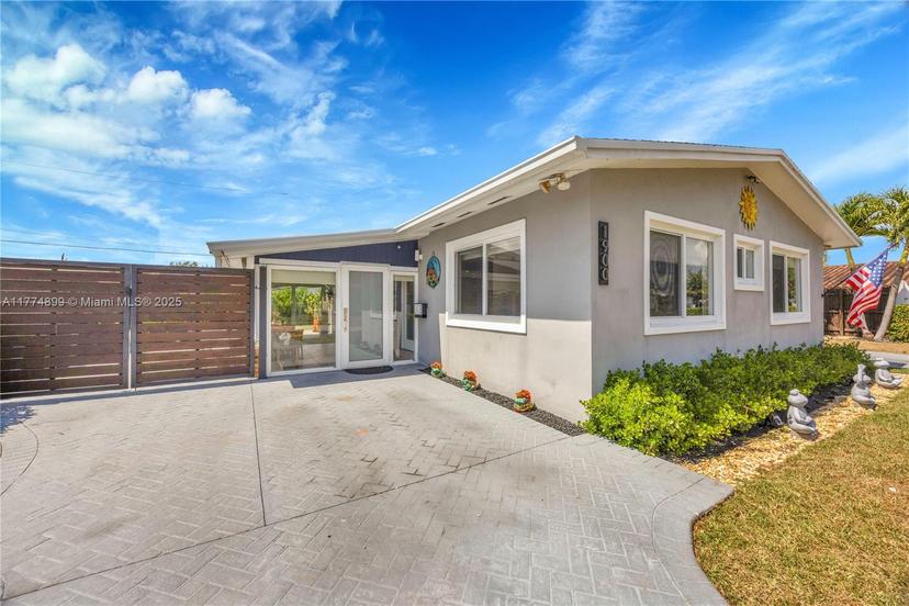 Picture of 1900 SW 70Th Ave, Miami FL 33155