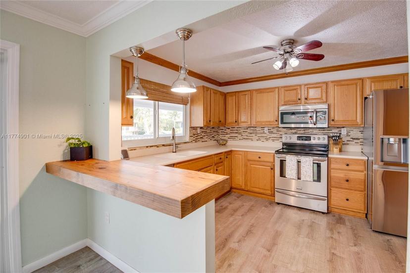 Picture of 17081 W Starfish Ln W, Sugarloaf FL 33042
