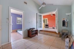 Picture of 2438 Dartmouth Ave N, Other City - In The State Of Florida, FL 33713