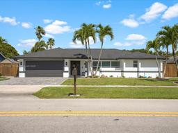 Picture of 12137 Stratford St, Wellington, FL 33414