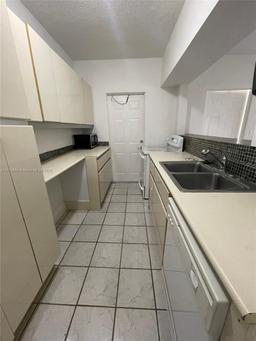 Picture of 2200 S Ocean Dr # N115, Hollywood, FL 33019