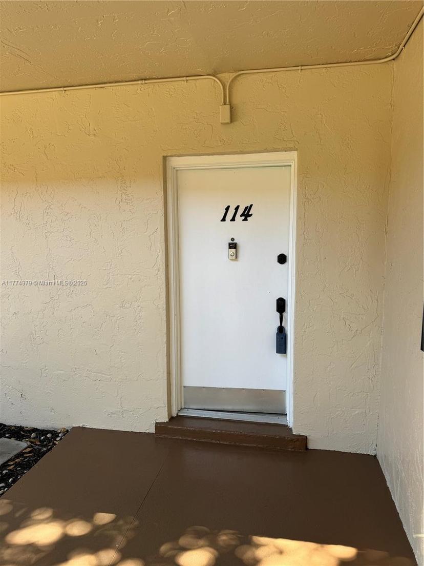 Picture of 10501 SW 108Th Ave # 114, Miami FL 33176