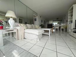 Picture of 3625 N Country Club Dr # 4, Aventura, FL 33180