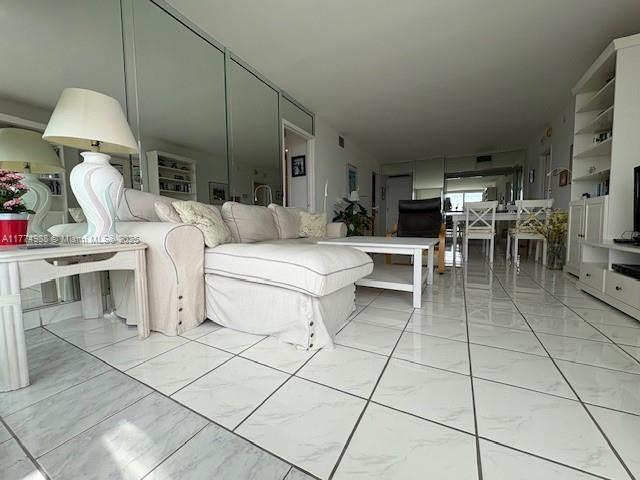 Picture of 3625 N Country Club Dr # 4, Aventura FL 33180