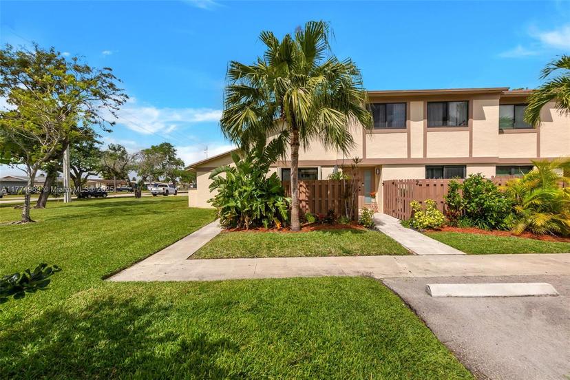 Picture of 2975 NW 106Th Ave # 1, Sunrise FL 33322