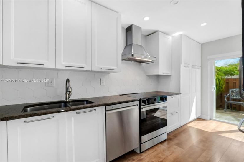 Picture of 2975 NW 106Th Ave # 1, Sunrise FL 33322