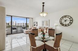 Picture of 3505 S Ocean Dr # 604, Hollywood, FL 33019