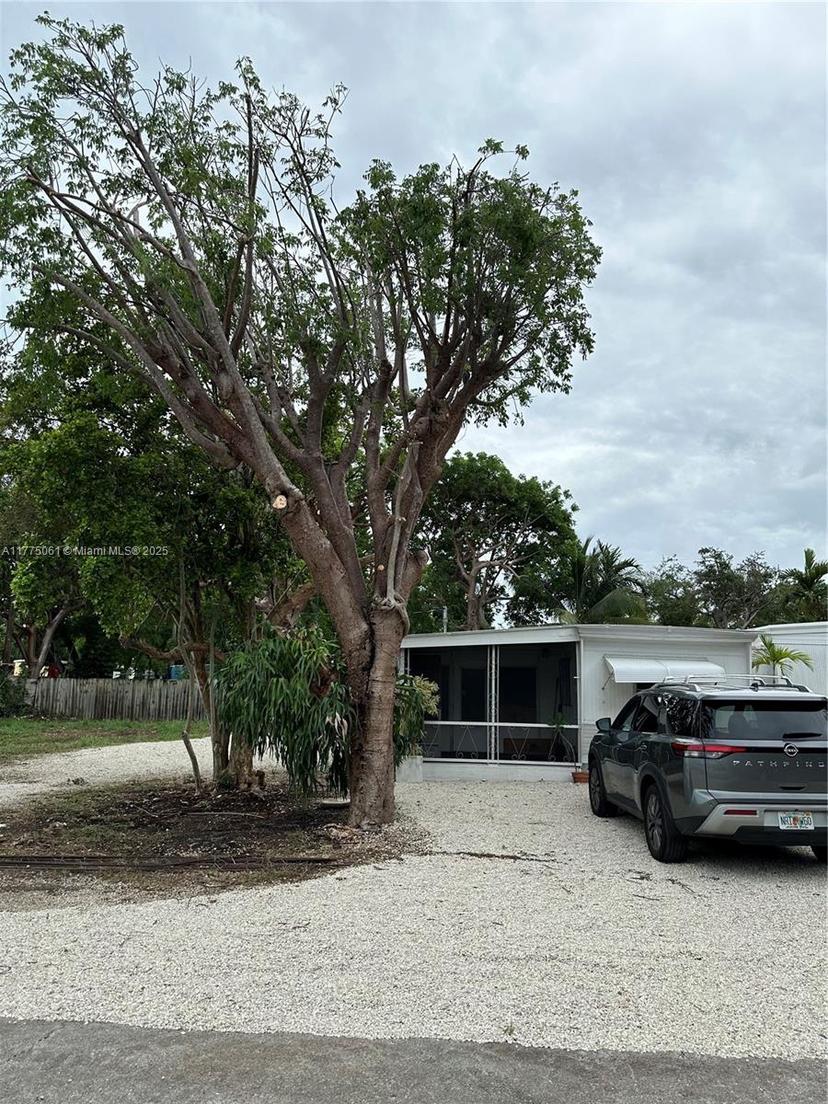Picture of 33 1St Ct, Key Largo FL 33037