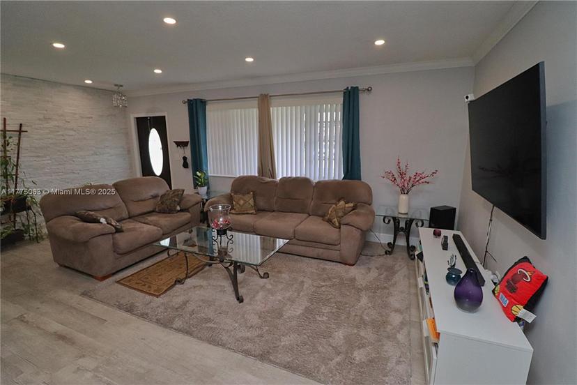 Picture of 8260 NW 16Th St, Pembroke Pines FL 33024