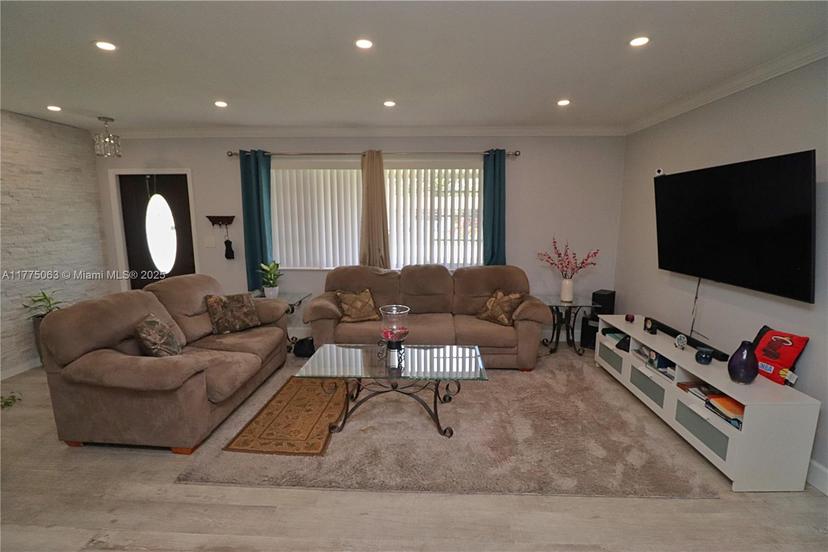 Picture of 8260 NW 16Th St, Pembroke Pines FL 33024