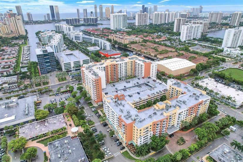 Picture of 2775 NE 187Th St # 326, Aventura FL 33180