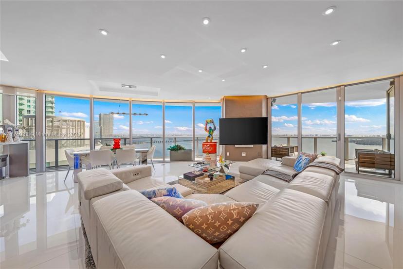 Picture of 488 NE 18Th St # 4115, Miami FL 33132
