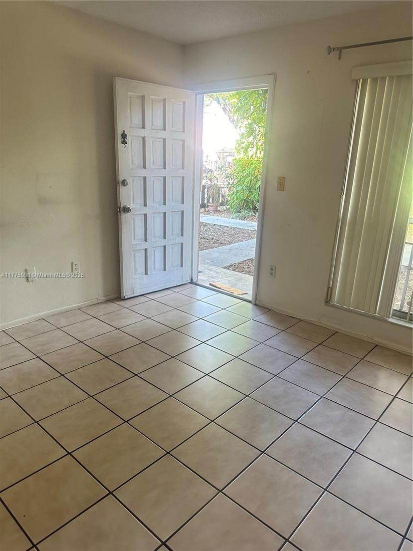 Picture of 10764 N Kendall Dr # I3, Miami FL 33176