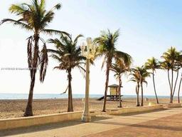 Picture of 777 N Ocean Dr # N322, Hollywood, FL 33019