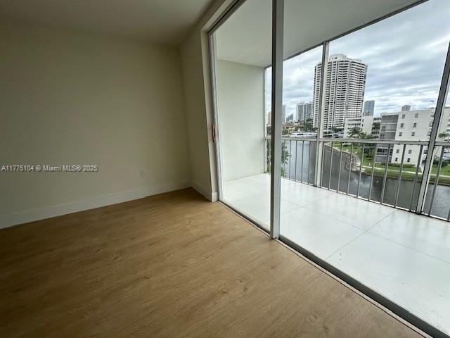 Picture of 2930 Point East Dr # E610, Aventura FL 33160