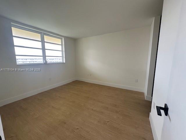 Picture of 2930 Point East Dr # E610, Aventura FL 33160