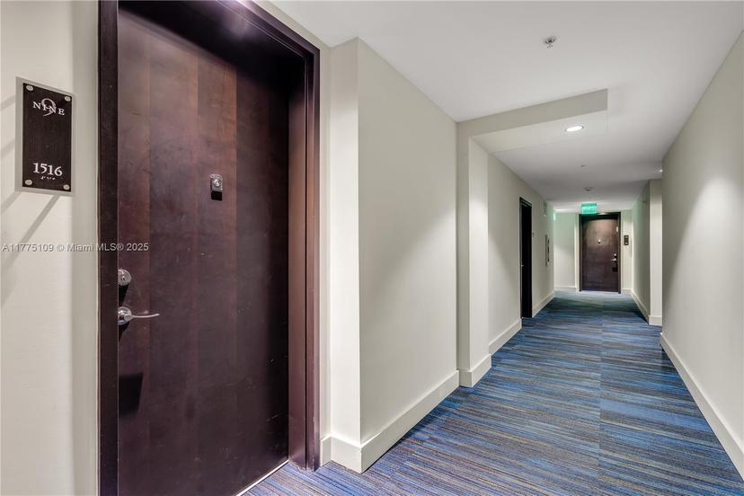 Picture of 999 SW 1St Ave # 1516, Miami FL 33130