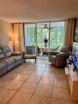 Picture of 2600 NW 49Th Ave # 403, Lauderdale Lakes, FL 33313