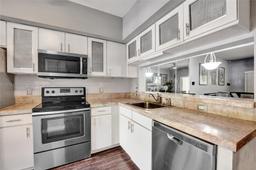 Picture of 140 SW 96Th Ave # 2, Plantation, FL 33324