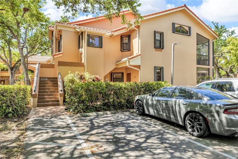 Picture of 15533 N Miami Lakeway N # 106, Miami Lakes FL 33014