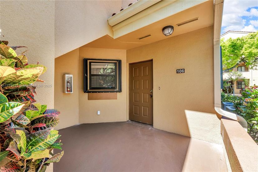 Picture of 15533 N Miami Lakeway N # 106, Miami Lakes FL 33014