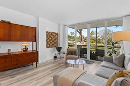 Picture of 121 Royal Park Dr # 1E, Oakland Park, FL 33309