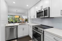 Picture of 121 Royal Park Dr # 1E, Oakland Park, FL 33309