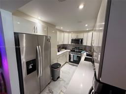 Picture of 5401 Collins Ave # 1016, Miami Beach, FL 33140