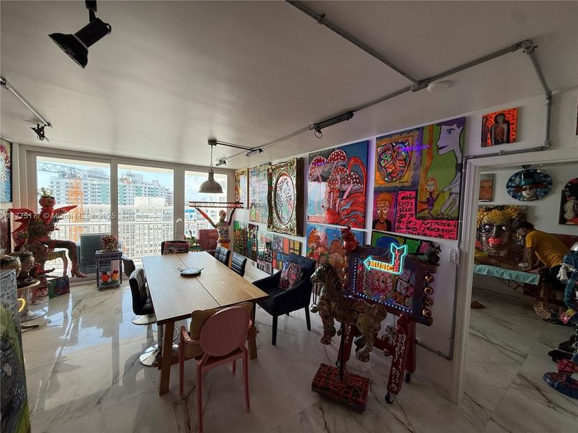 Picture of 5401 Collins Ave # 1016, Miami Beach FL 33140