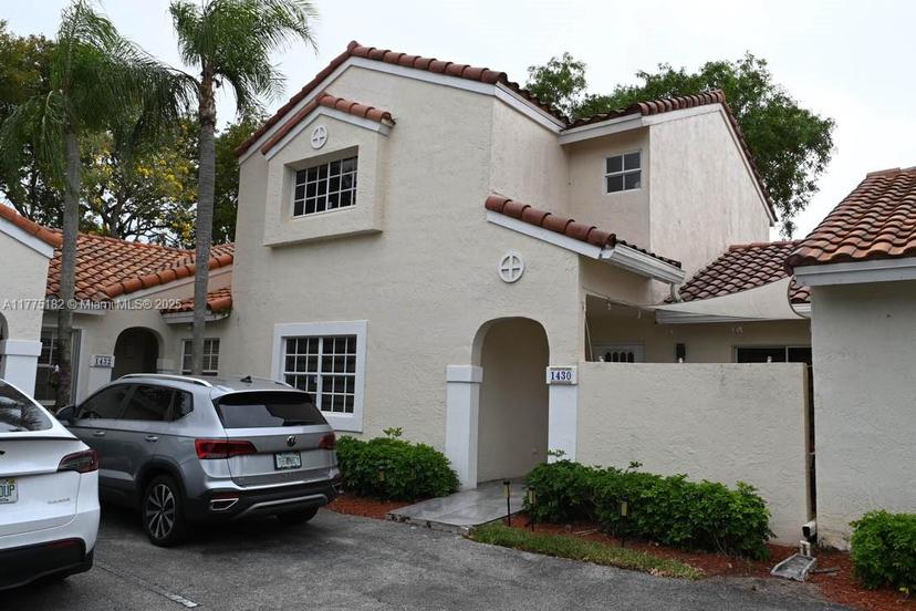 Picture of 1430 Cottonwood Cir # 1430, Weston FL 33326