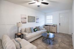 Picture of 108 SE 34Th Ter, Homestead, FL 33033