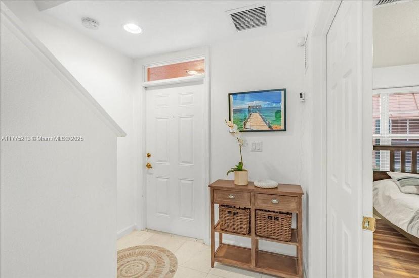 Picture of 1033 NE 17Th Way # 703, Fort Lauderdale FL 33304