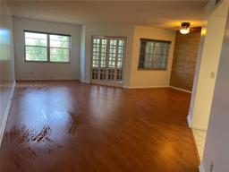Picture of 1300 SW 125Th Ave # 313K, Pembroke Pines, FL 33027