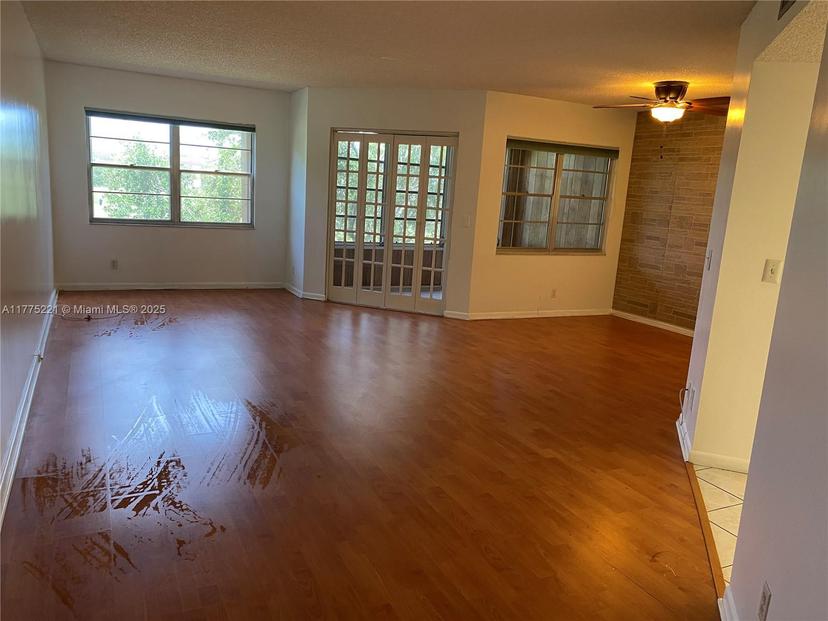 Picture of 1300 SW 125Th Ave # 313K, Pembroke Pines FL 33027