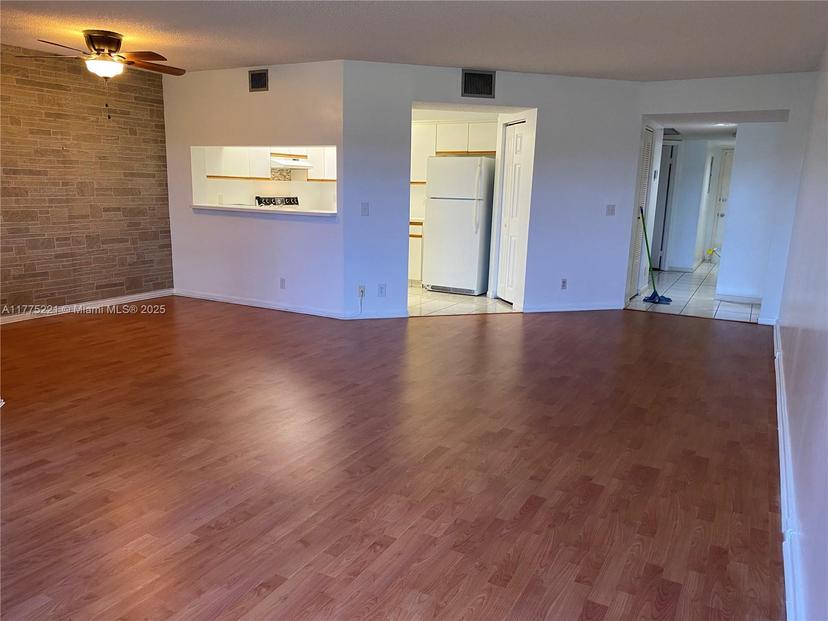 Picture of 1300 SW 125Th Ave # 313K, Pembroke Pines FL 33027